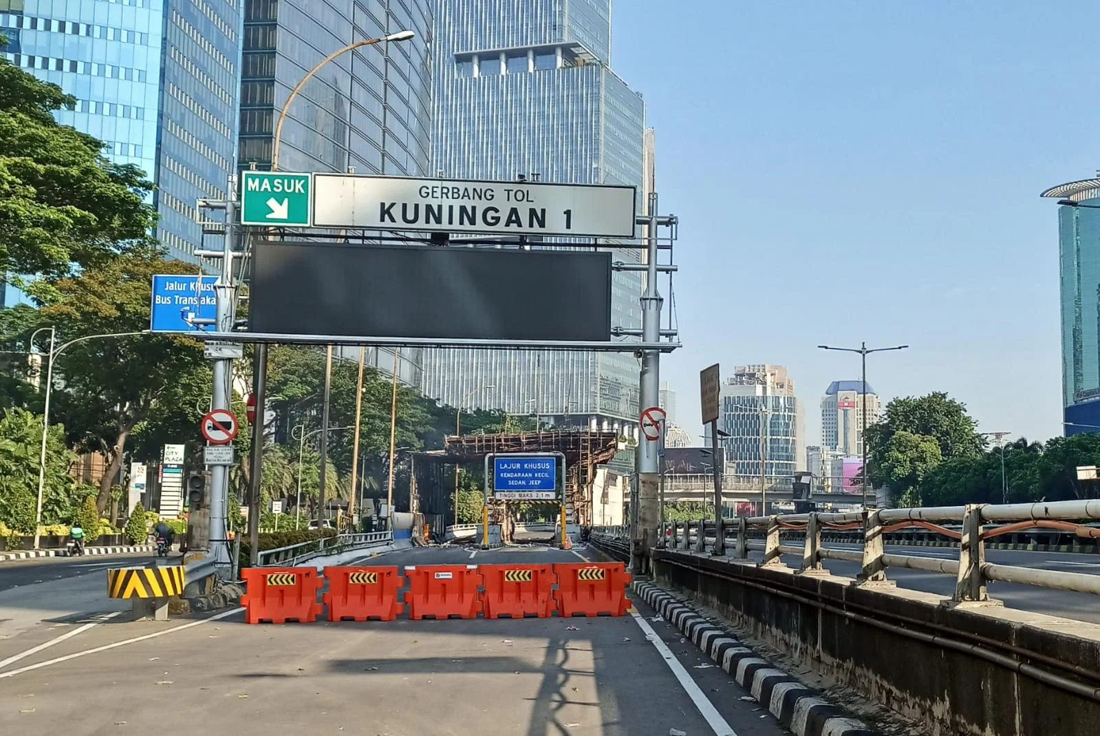 Gerbang Tol Kuningan